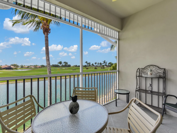 Naples 2 Bedroom Vacation Condo Sleeps 6 Guests