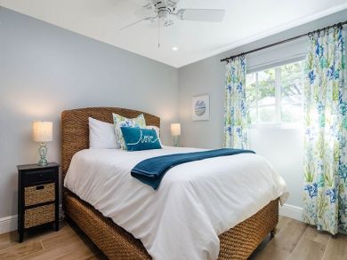 Naples Vacation Home Sleeps 10 Private Pool Walk to Beach