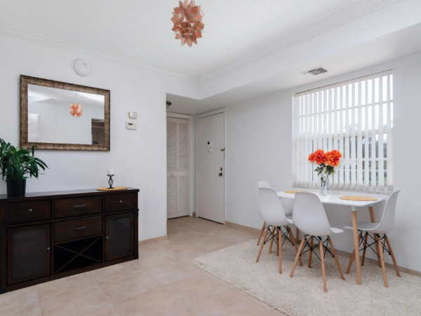 Lovely Naples 2 Bedroom Vacation Condo