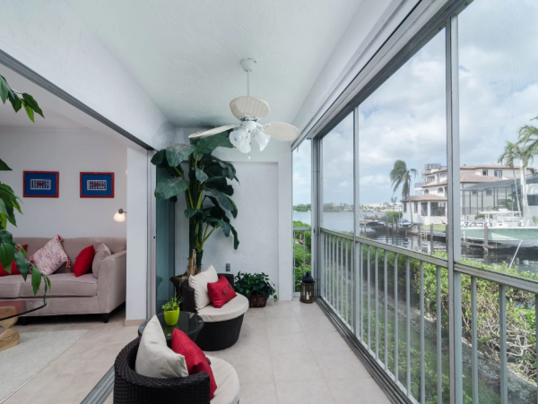 Lovely Naples 2 Bedroom Vacation Condo