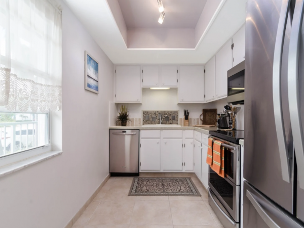 Lovely Naples 2 Bedroom Vacation Condo