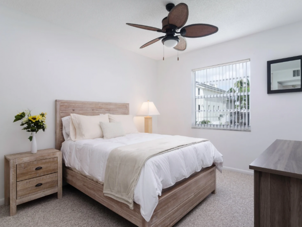 Lovely Naples 2 Bedroom Vacation Condo