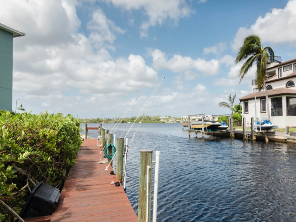 Lovely Naples 2 Bedroom Vacation Condo