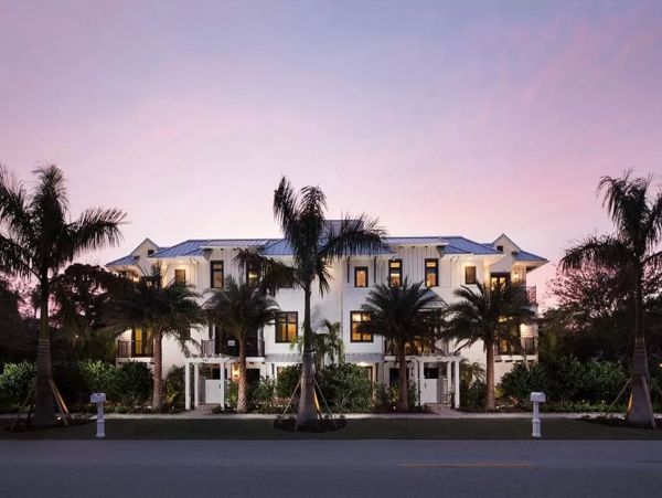 Downtown Naples Vacation Rental | Luxury Villa with Pool & Outdoor Living