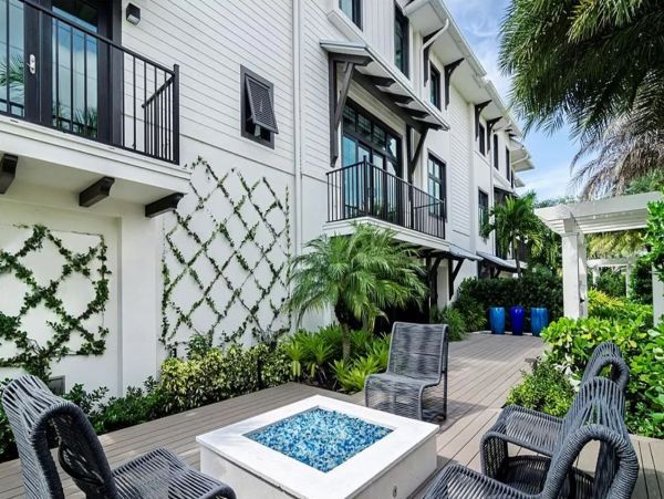 Downtown Naples Vacation Rental | Luxury Villa with Pool & Outdoor Living