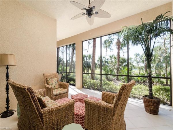 Naples Vacation Home 3 Bedroom + Den / TV Room