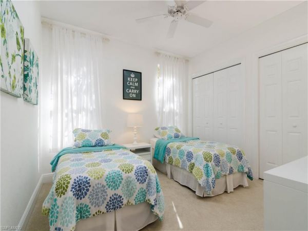 Naples Vacation Home 3 Bedroom + Den / TV Room