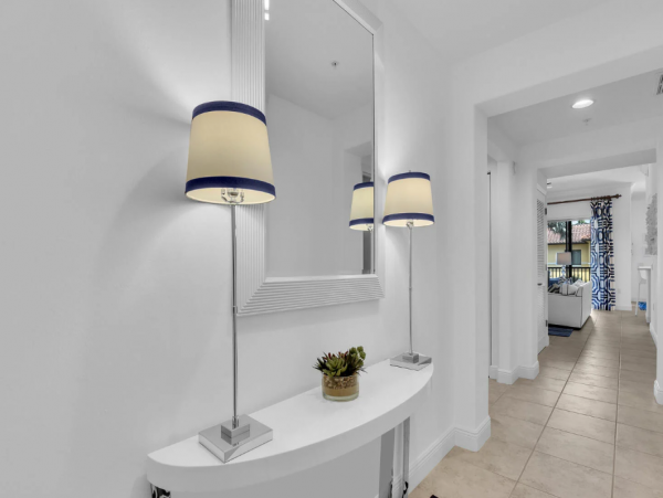 Coastal 2 Bedroom Vacation Rental in Naples