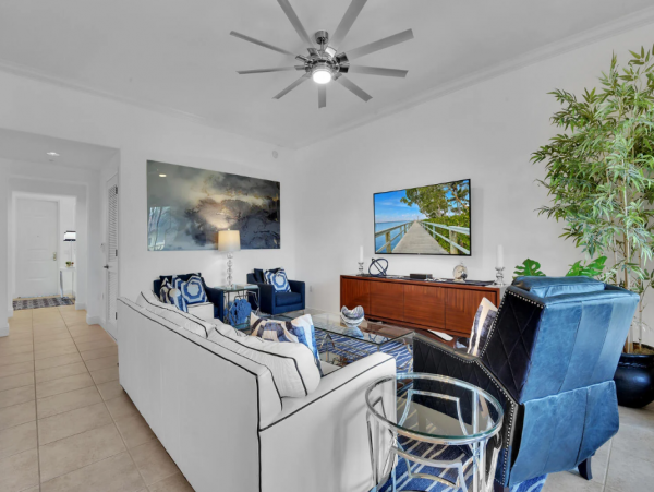 Coastal 2 Bedroom Vacation Rental in Naples