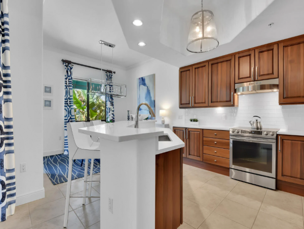 Coastal 2 Bedroom Vacation Rental in Naples