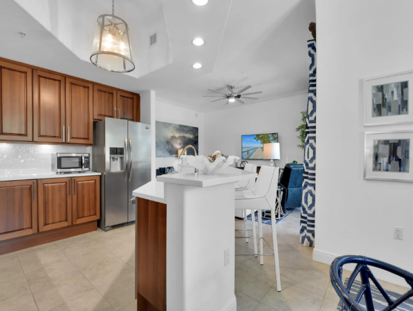 Coastal 2 Bedroom Vacation Rental in Naples