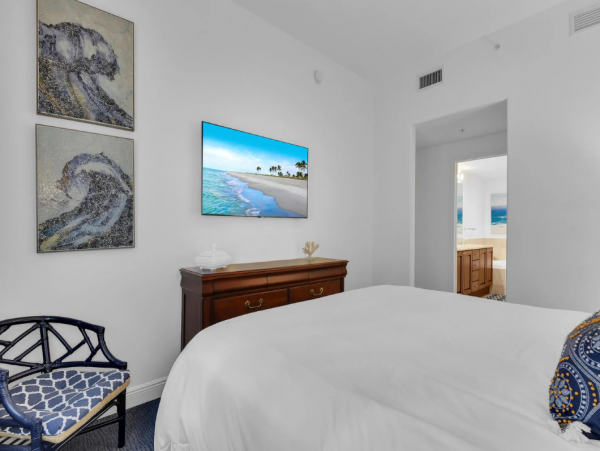 Coastal 2 Bedroom Vacation Rental in Naples