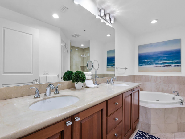 Coastal 2 Bedroom Vacation Rental in Naples