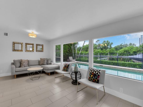 Heated Pool and Spa Naples Vacation Home Plus Den Sleeps 8
