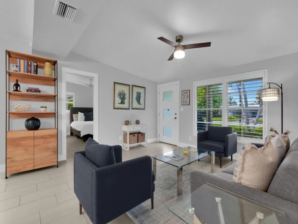 Heated Pool and Spa Naples Vacation Home Plus Den Sleeps 8