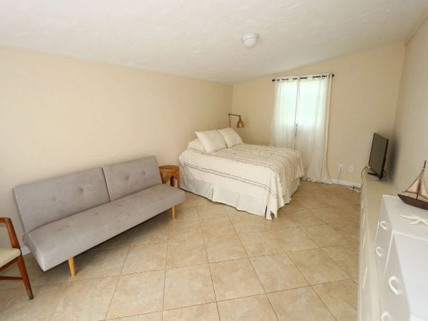 Naples Four Bedroom Vacation Rental Home with Private Pool