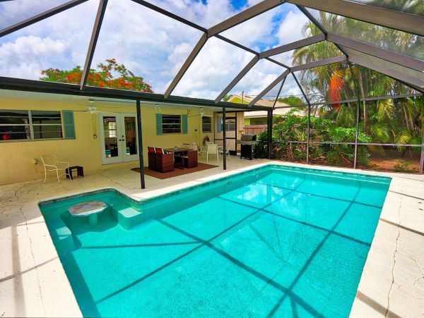 Naples Four Bedroom Vacation Rental Home with Private Pool