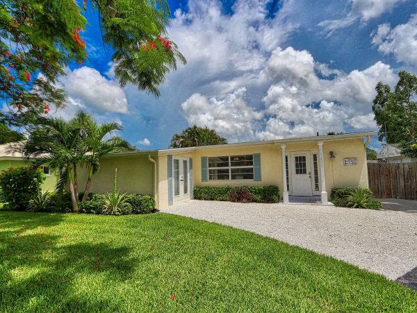 Naples Four Bedroom Vacation Rental Home with Private Pool