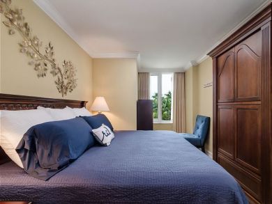 Marco Island Vacation Rental Beachfront Suite Sleeps 4