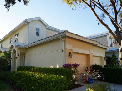 Two Bedrooms Vacation Condo Plus Den in Naples