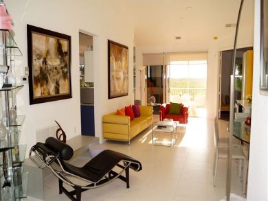 Two Bedrooms Vacation Condo Plus Den in Naples