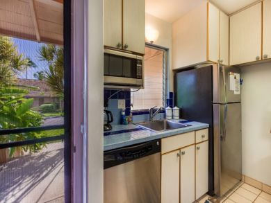 One Bedroom Vacation Condo in Lahaina Puamana Value Price!