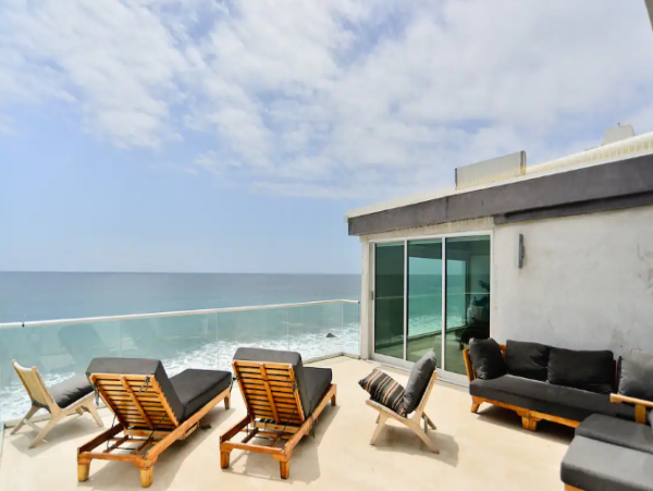 Malibu Luxury Four Bedroom Main House 2 Bedroom Cottage