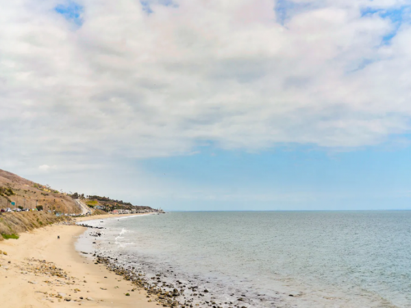 Malibu Luxury Four Bedroom Main House 2 Bedroom Cottage