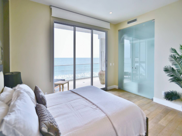 Malibu Luxury Four Bedroom Main House 2 Bedroom Cottage