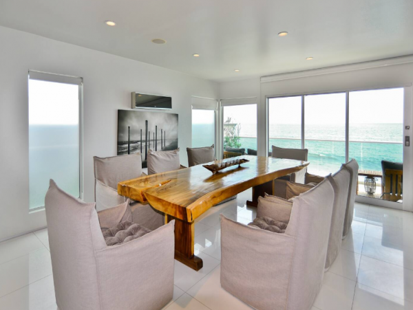 Malibu Luxury Four Bedroom Main House 2 Bedroom Cottage