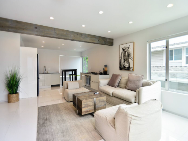 Malibu Luxury Four Bedroom Main House 2 Bedroom Cottage