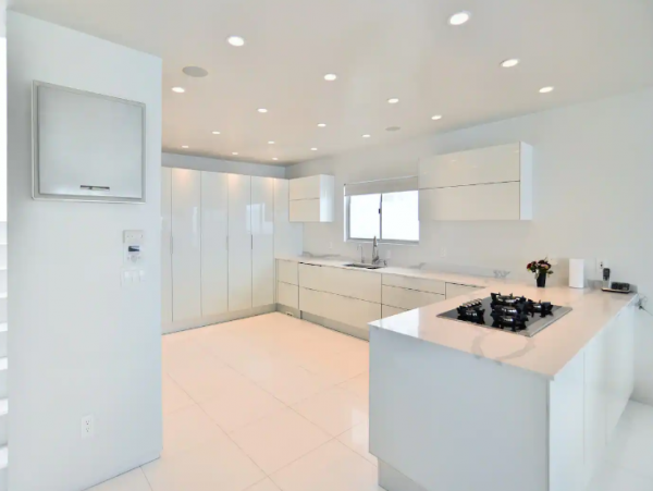 Malibu Luxury Four Bedroom Main House 2 Bedroom Cottage