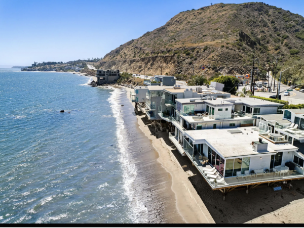 Malibu Luxury Four Bedroom Main House 2 Bedroom Cottage