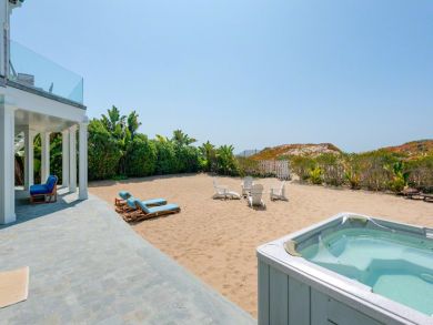 Malibu Beach House mAIN house & Guest House. Malibu Beach House mAIN house & Guest House.