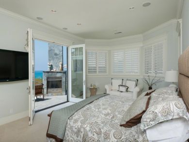 Malibu Beach House mAIN house & Guest House. Malibu Beach House mAIN house & Guest House.
