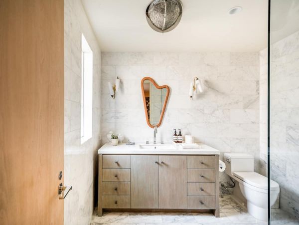 Luxury Beachfront Five Bedroom Home in Malibu Sleeps 10