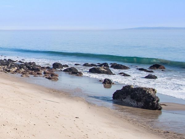 Luxury Beachfront Five Bedroom Home in Malibu Sleeps 10