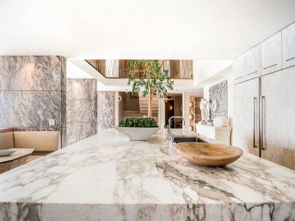 Luxury Beachfront Five Bedroom Home in Malibu Sleeps 10