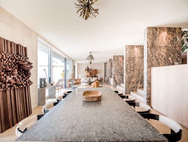 Luxury Beachfront Five Bedroom Home in Malibu Sleeps 10