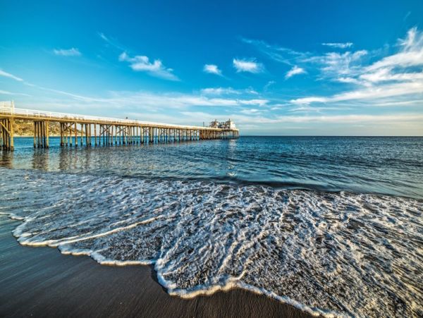 Luxury Beachfront Five Bedroom Home in Malibu Sleeps 10