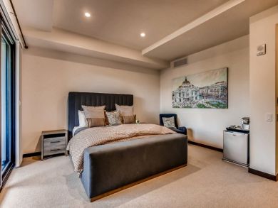 Luxury Walk to Lift 4 Bedrooms Condo