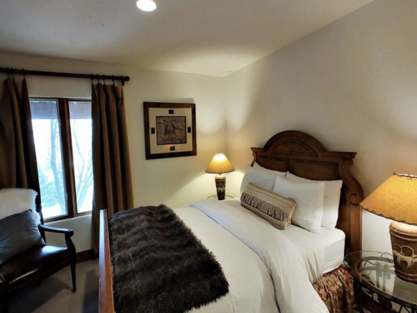 Vail Vacation Rentals Luxury 5-Bedroom Home with Mountain Views & Hot Tub