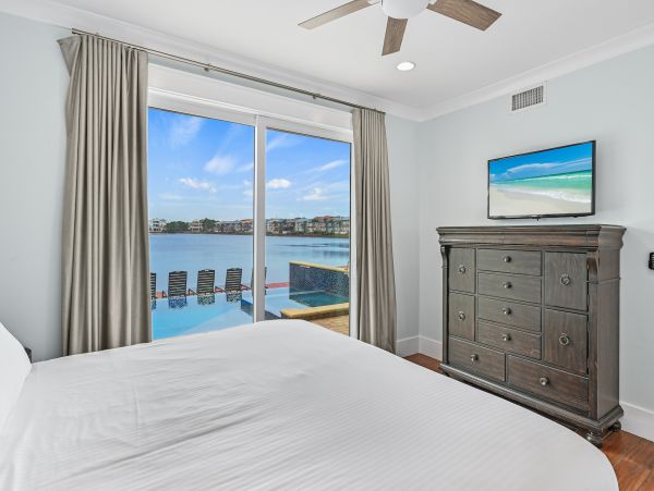 Walk to Beach 11 Bedrooms Vacation Home in Destin