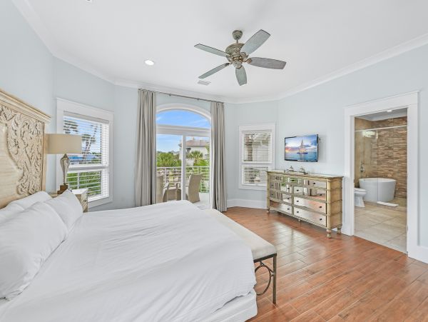 Walk to Beach 11 Bedrooms Vacation Home in Destin