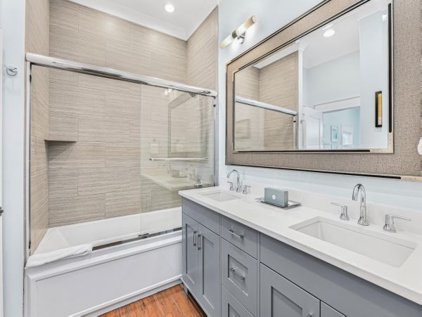 Walk to Beach 11 Bedrooms Vacation Home in Destin
