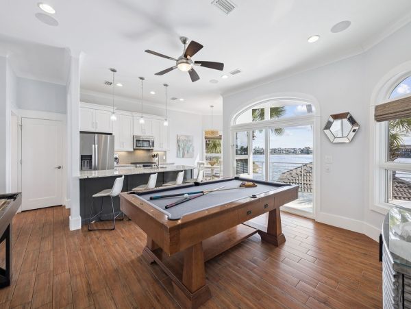 Destin Lakefront Vacation Home With Pool And Spa