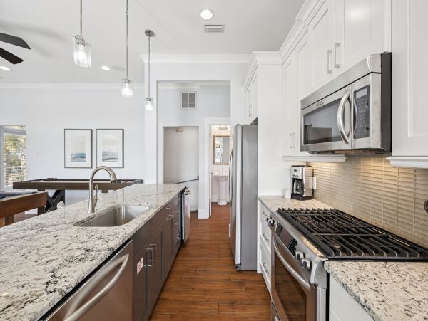 Destin Lakefront Vacation Home With Pool And Spa