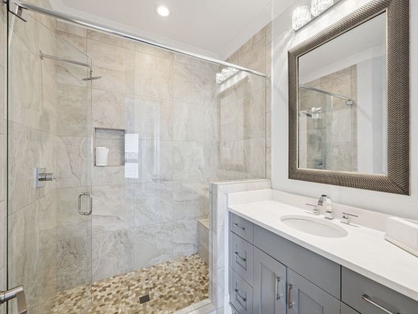 Destin Lakefront Vacation Home With Pool And Spa