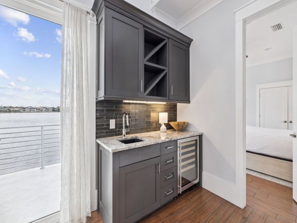 Destin Lakefront Vacation Home With Pool And Spa