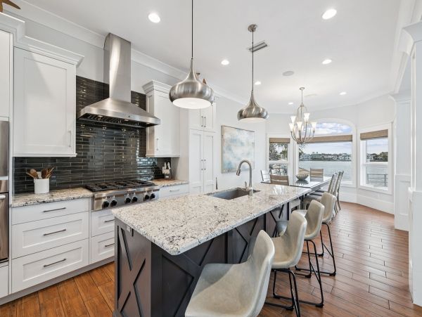 Destin Lakefront Vacation Home With Pool And Spa